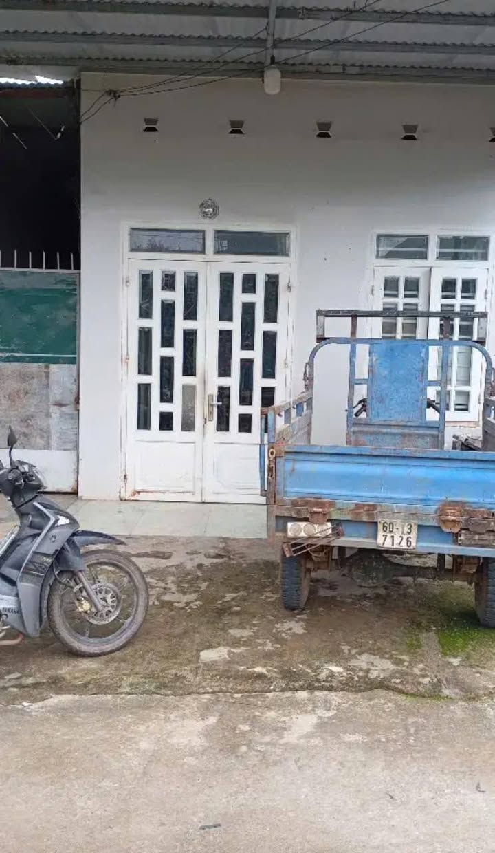 Nhà hẻm Lộc Châu Bảo Lộc 100m² giá 1.3 tỷ - Cơ hội đầu tư tuyệt vời!