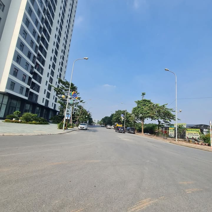 Đất nền Trâu Quỳ 52m² giá 9 tỷ - Mặt tiền rộng rãi, ô tô vào tận nơi!