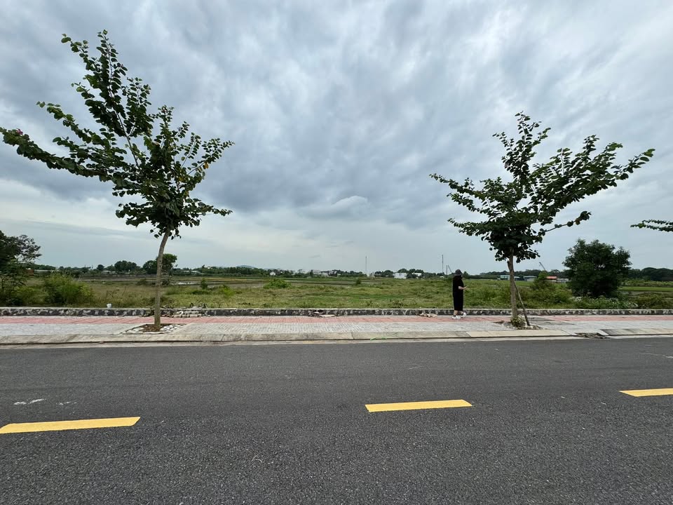 Đất nền mặt tiền đường TDC Hòa Long 2600m² giá 26 tỷ - View ruộng lúa tuyệt đẹp!