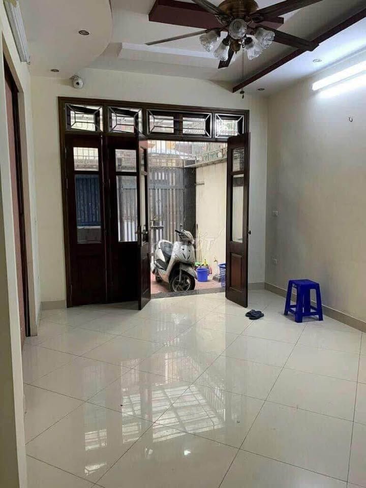 Nhà riêng cho thuê tại Sài Đồng, Long Biên 145m² - An ninh tốt, tiện nghi đầy đủ!