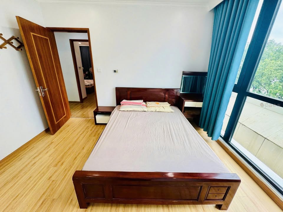 Căn hộ 3 ngủ Royal City 115m² giá chỉ 20 triệu - Nội thất hoàn thiện, sẵn sàng vào ở!