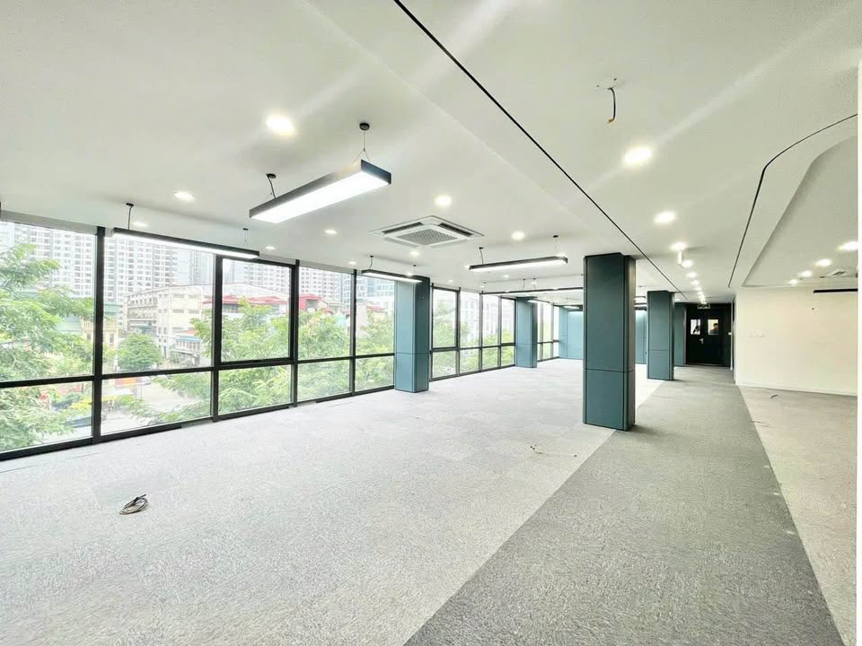 Văn phòng cho thuê tại Minh Khai 210m² giá 55 triệu - Đầy đủ tiện nghi và an ninh