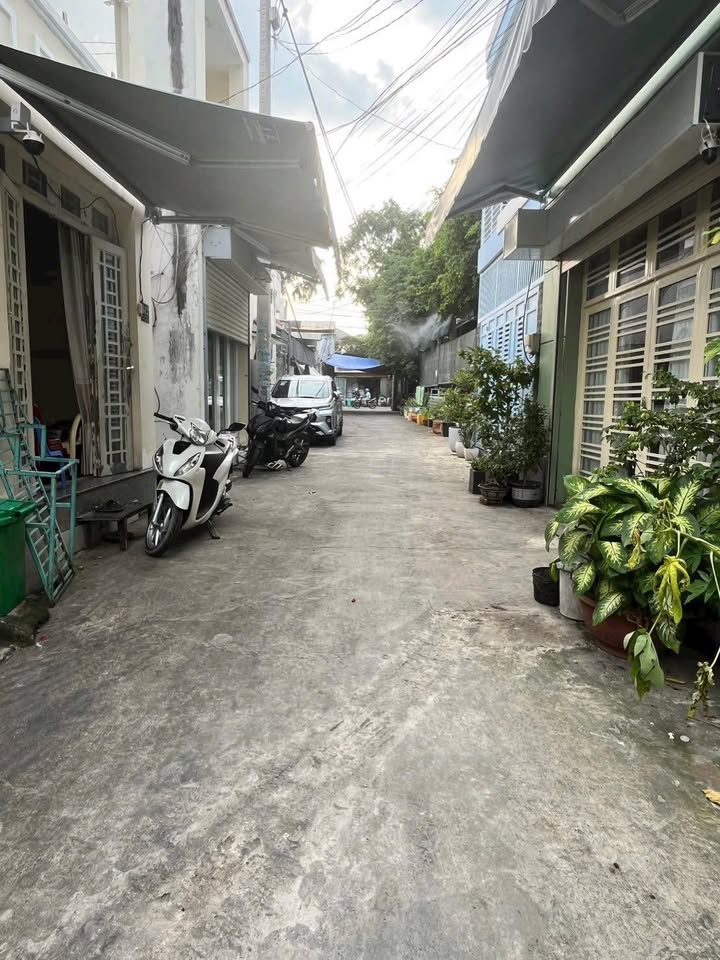 Đất Linh Đông, Thủ Đức 129m² giá 8 tỷ - Sổ hồng chính chủ, xe hơi vào tận nơi!