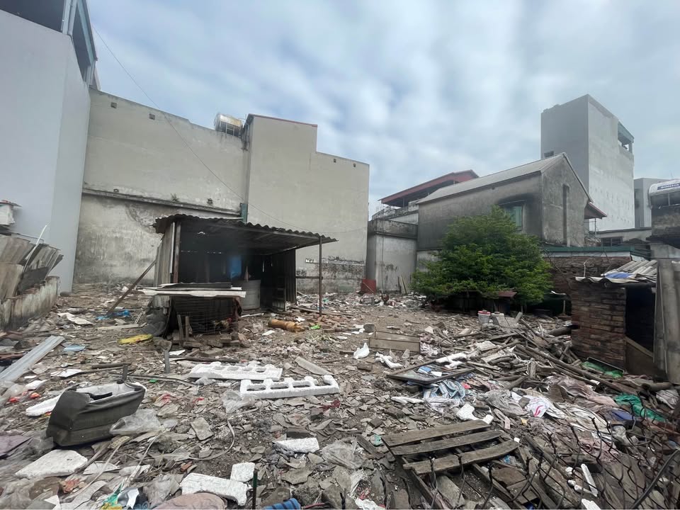 Đất nền Phù Đổng, Gia Lâm 80m² giá 4.8 tỷ - Sổ đỏ chính chủ, vị trí vàng!