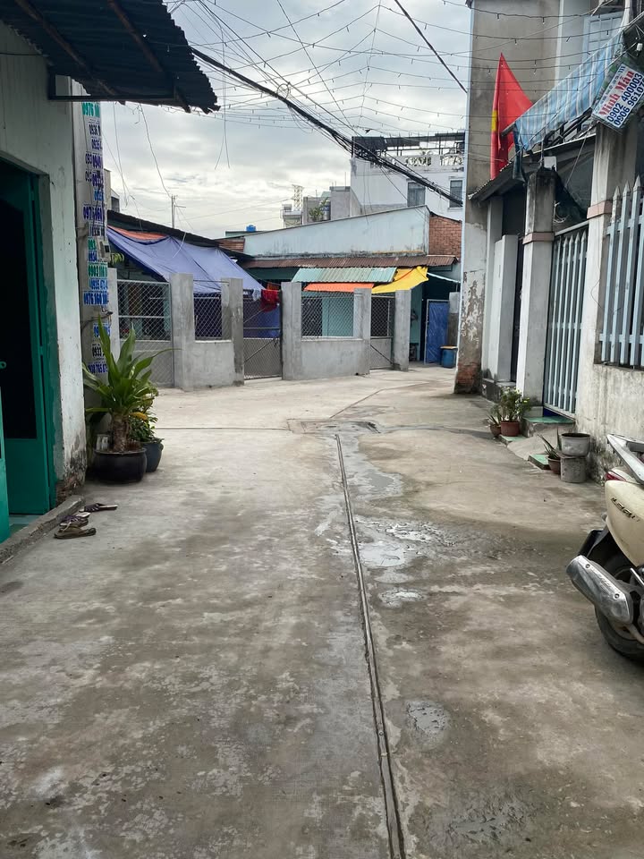 Nhà bán tại Trung Mỹ Tây, Q12 - 50m² giá 3.35 tỷ - Cơ hội vàng cho nhà đầu tư!