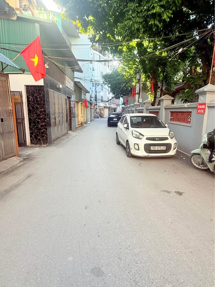 Đất Xuân Đỉnh 98m² giá 5.8 tỷ - Vị trí đắc địa, tiềm năng sinh lời!