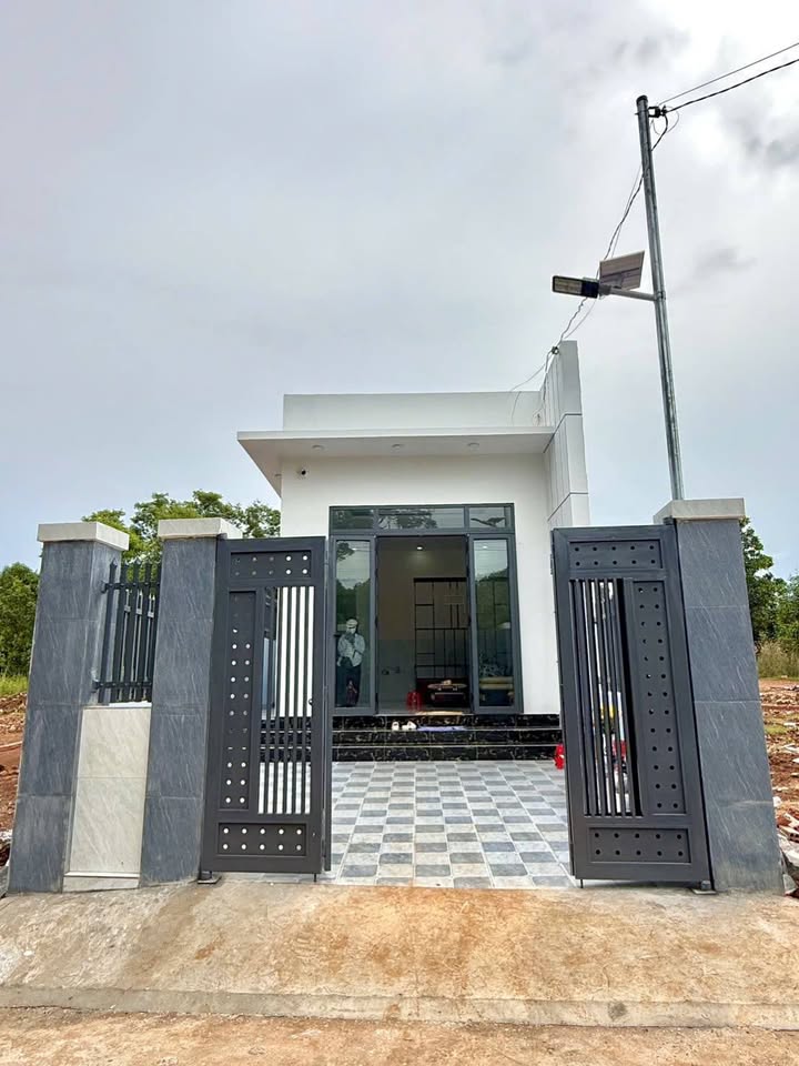 Nhà mới xây ấp 1, xã Sông Trầu 110m² giá 1.55 tỷ - Sổ đỏ chính chủ!