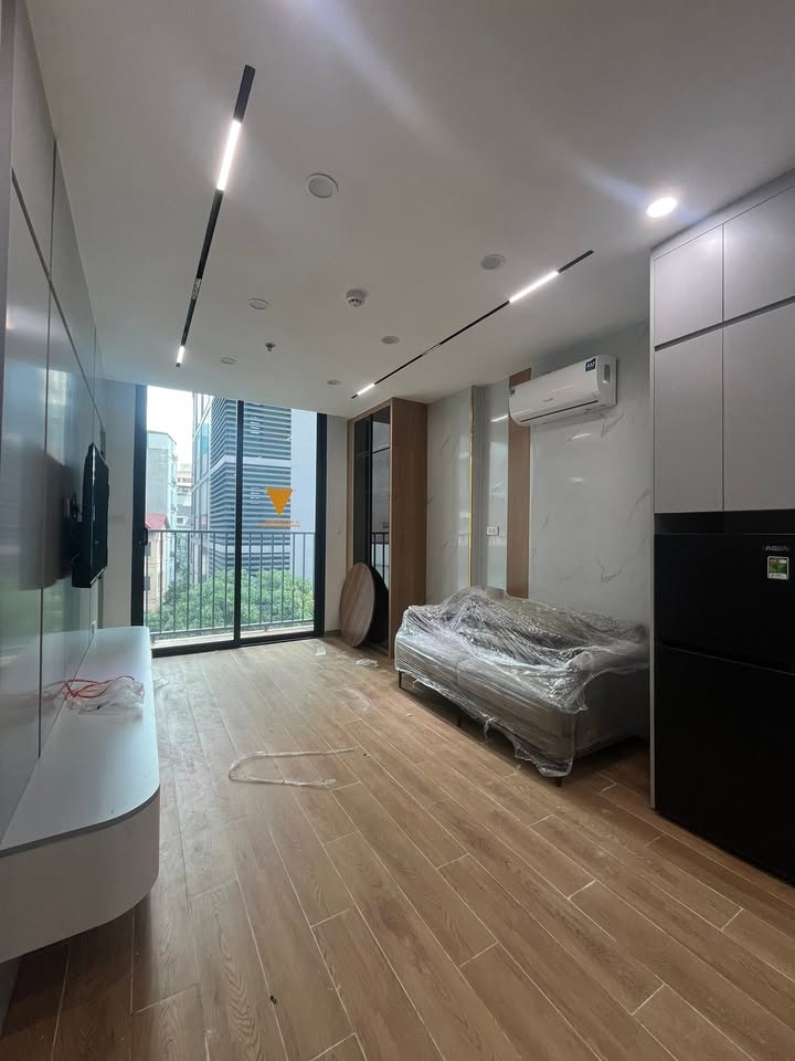 Căn hộ cho thuê Lô Góc 376 Bưởi, Ba Đình - Full nội thất, oto đỗ cửa!