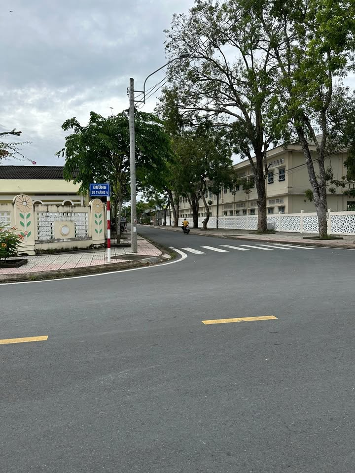 Đất nền Trà Cú 1600m² giá 130 triệu - Mặt tiền đường Hai Bà Trưng