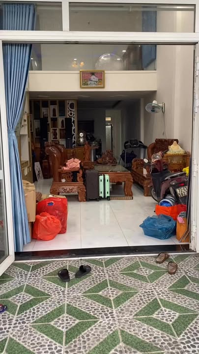 Nhà mặt tiền đường nhựa ấp 6, xã Tân Thạnh Đông, Củ Chi 151m² giá 3.6 tỷ - Sẵn sàng vào ở!