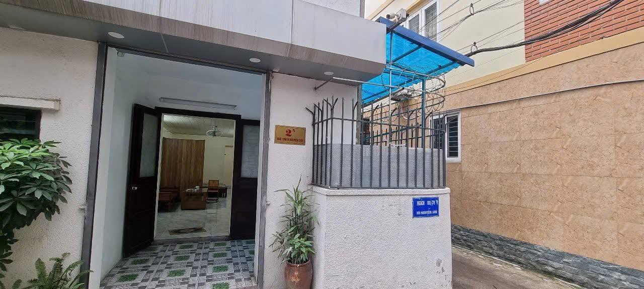 Nhà cho thuê đường Nguyễn Sơn, quận Long Biên - 2 phòng ngủ - Giá 5.5 triệu/tháng!