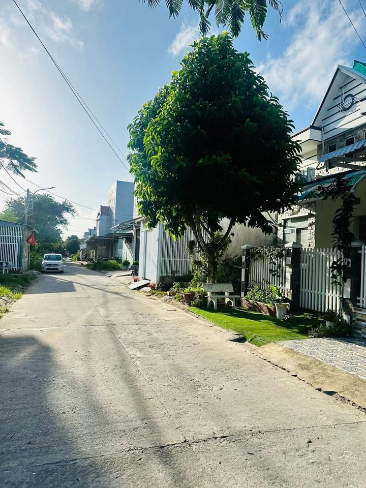 Nhà phố Vĩnh Quang Rạch Giá 76m² giá 1.79 tỷ - Nhà mới, tiện ích đầy đủ!