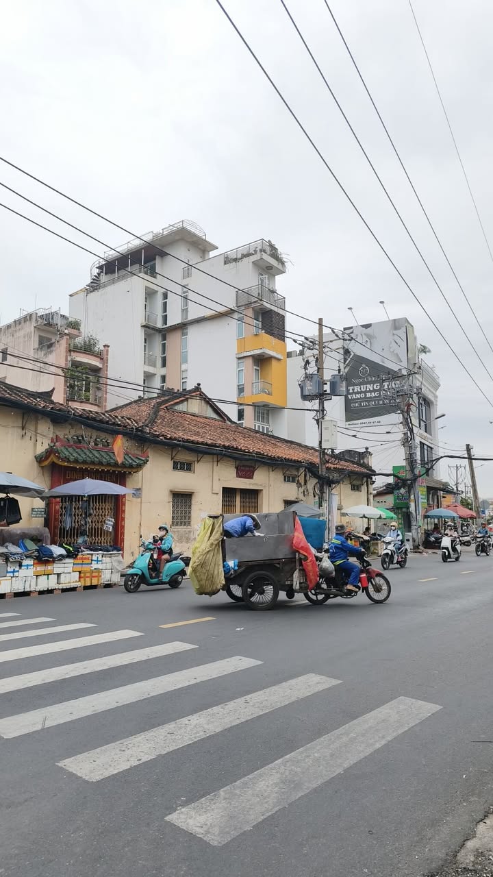 Nhà 4 tầng Hậu Giang 33m² giá 5.2 tỷ - Sổ hồng chính chủ, gần chợ Cây Gõ!