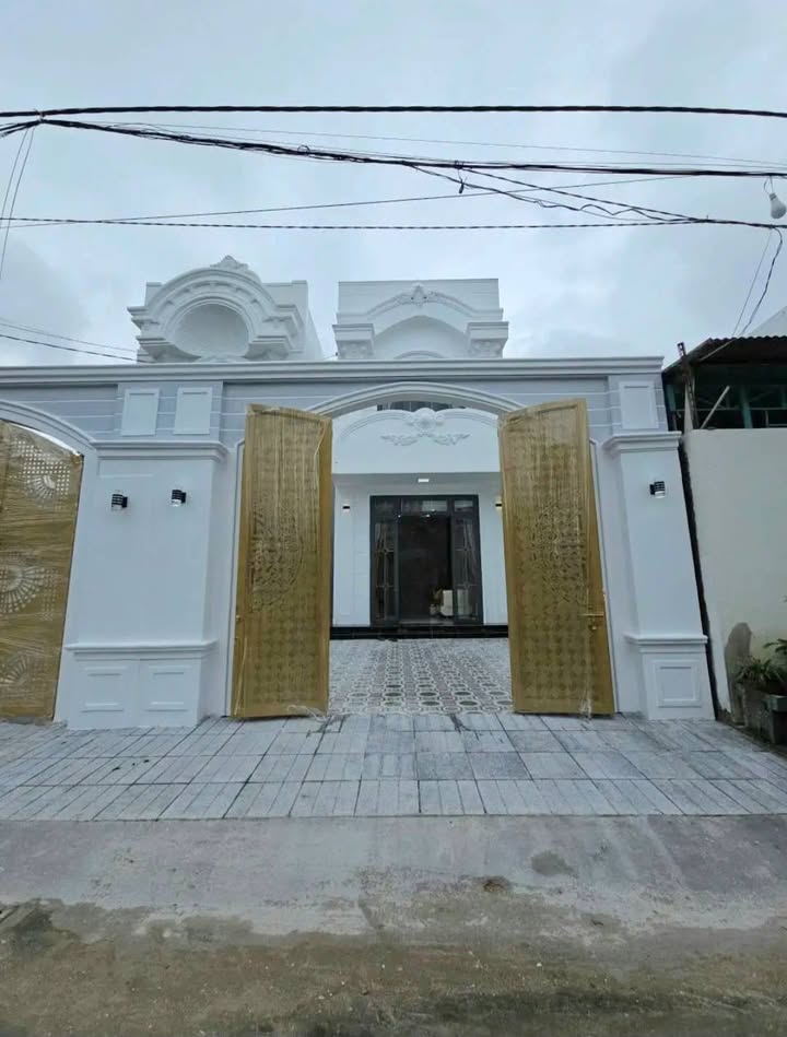 Nhà lầu hẻm 3 Điện Biên Phủ, Tây Ninh 132m² giá 3.05 tỷ - Gần Tòa Thánh, sẵn sàng vào ở!