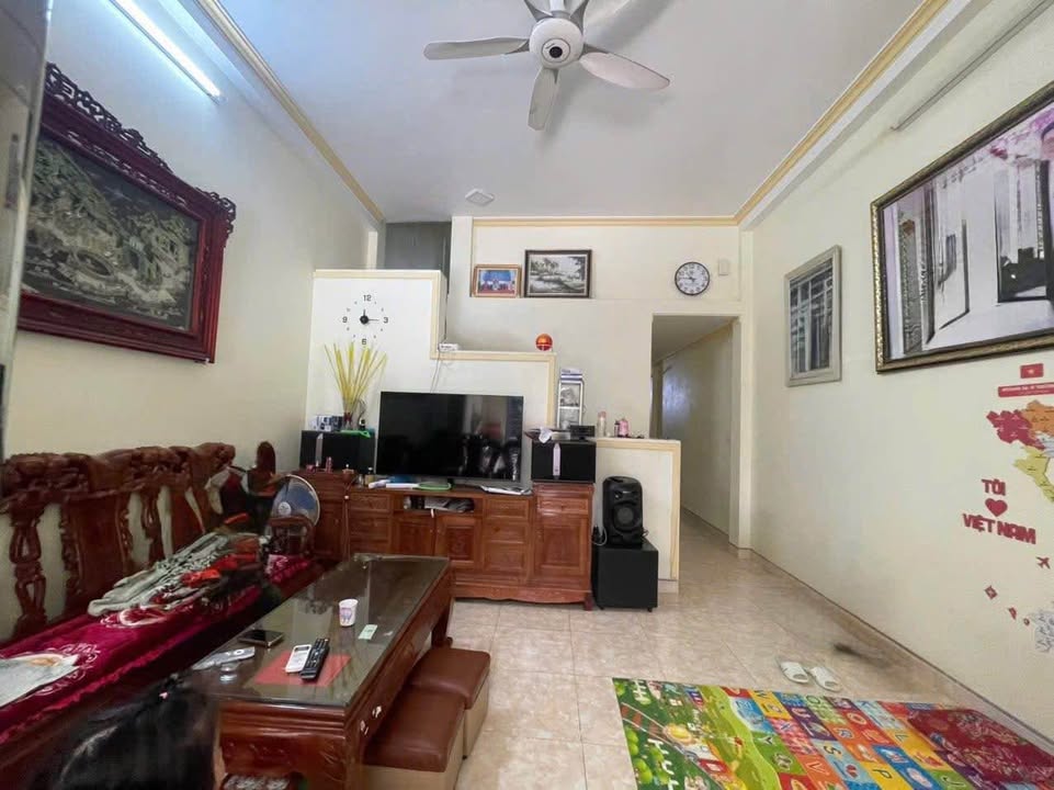 Nhà 2 tầng tại Tân Thịnh, Hòa Bình 110m² giá 3.9 tỷ - Vị trí đẹp, tiện kinh doanh!