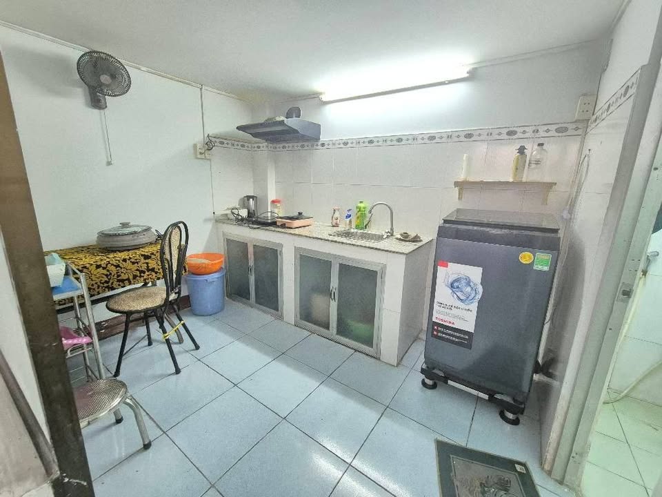 Nhà 2 tầng 39m² đường Huỳnh Văn Nghệ, Tân Bình giá 5.7 tỷ - An ninh và yên tĩnh!