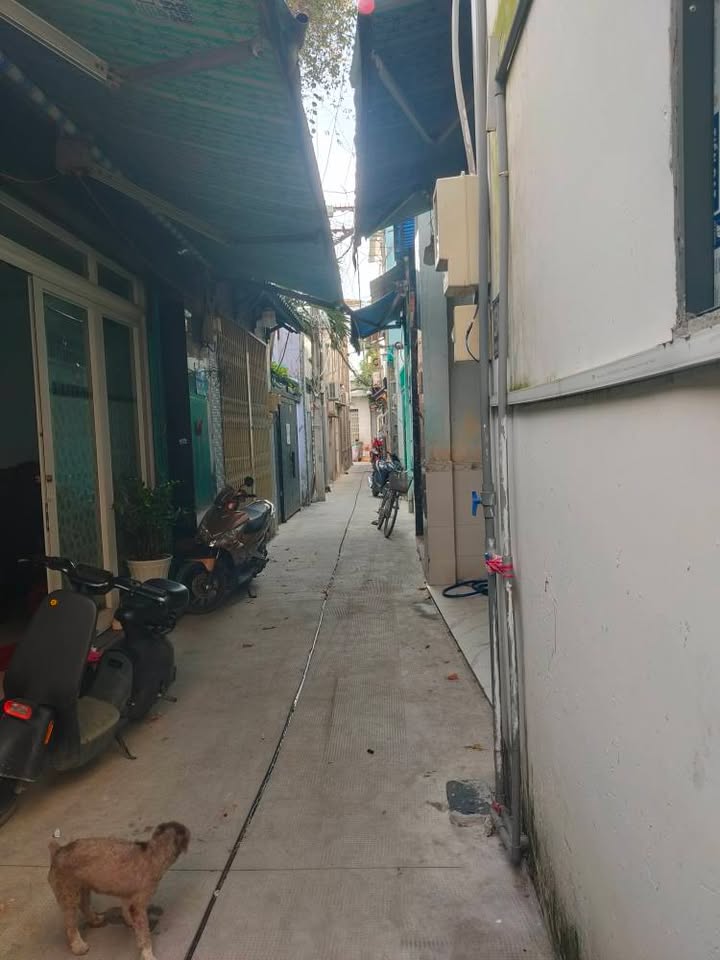 Nhà hẻm 250 đường Bàu Cát, quận Tân Bình - 70m² giá 6.8 tỷ - Pháp lý sạch, công chứng nhanh chóng!