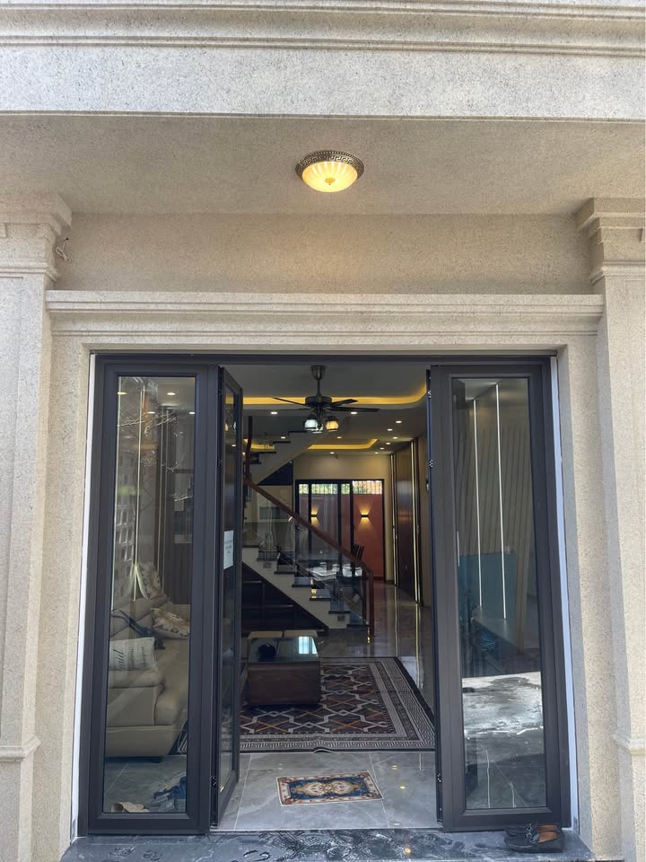 Nhà 3 tầng độc lập Hồng Thái, An Dương 56.7m² giá 3 tỷ - Sổ đỏ chính chủ!