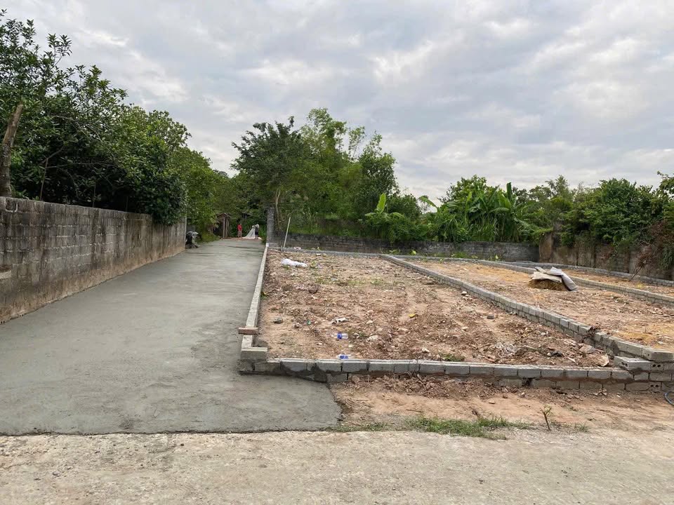 Đất góc 107m² tại làng nghề khảm trai Chuyên Mỹ, Phú Xuyên - Sổ đỏ chính chủ, giá chỉ 2 tỷ!