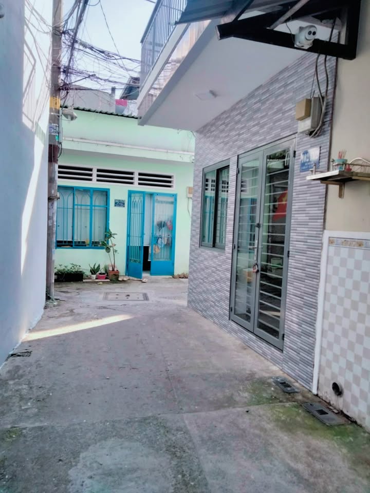 Nhà 2 tầng Sơn Kỳ Tân Phú 20m² giá 2 tỷ - Hẻm rộng thông thoáng