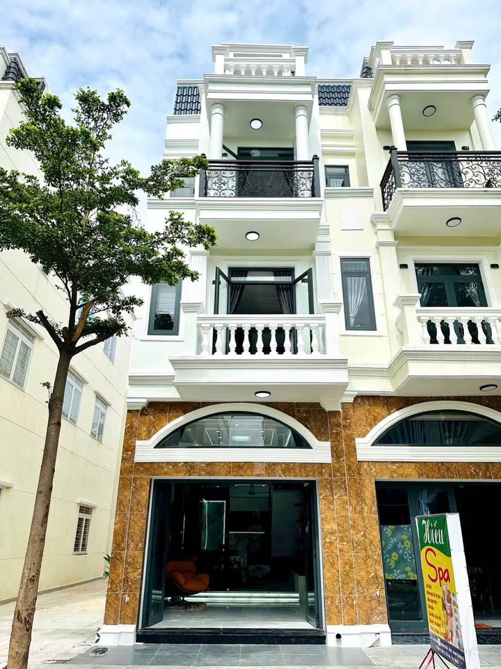 Nhà 2 mặt tiền Dĩ An 60m² giá 5.8 tỷ - Thiết kế hiện đại, full nội thất!