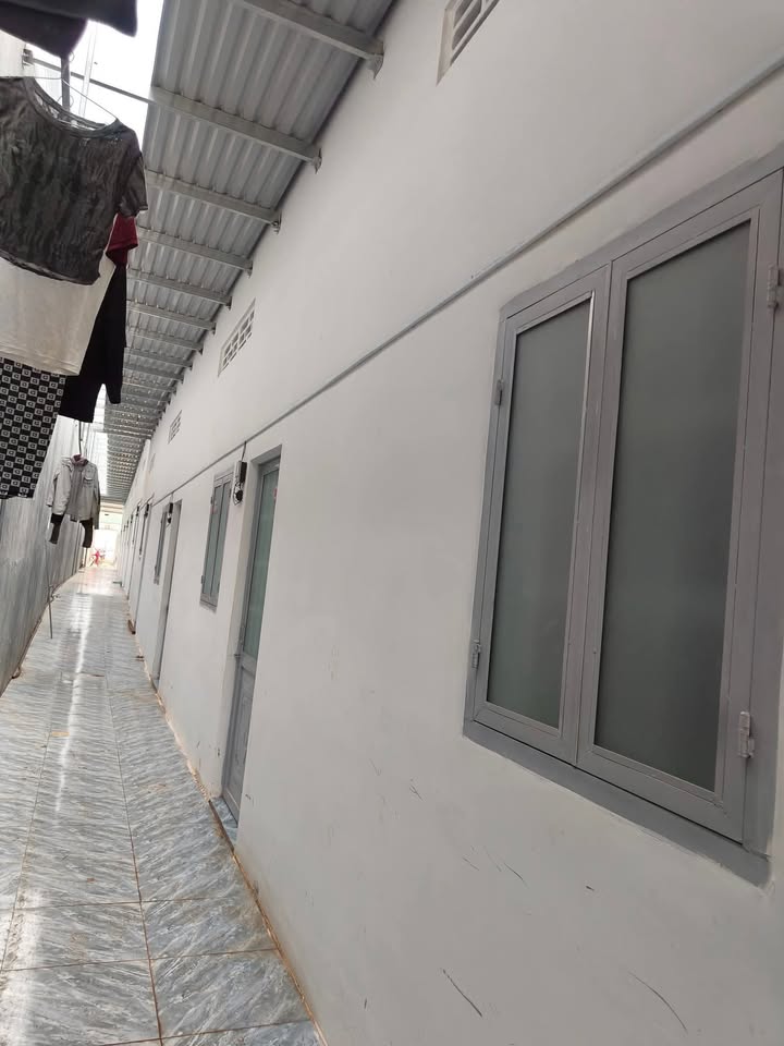 Dãy trọ 10 phòng Hòa Phú, Buôn Ma Thuột 250m² giá 2,39 tỷ - Đầu tư sinh lời ngay!