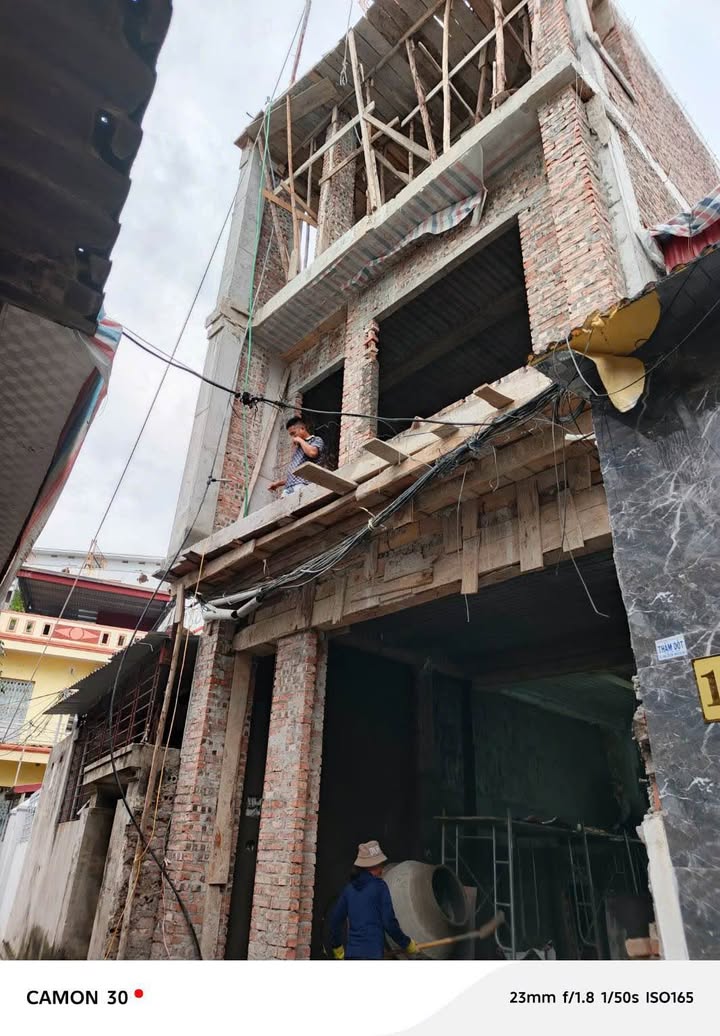 Nhà 3 tầng độc lập đường Trần Thành Ngọ, 56m² giá 3 tỷ - Sẵn sàng ở ngay!