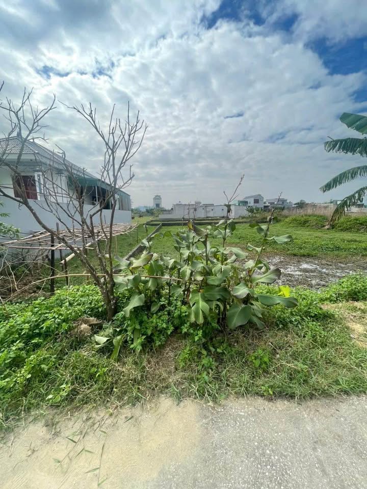 Đất đẹp tại Quảng Bình, Quảng Xương 180m² giá 1.05 tỷ - Đầu tư sinh lời ngay!