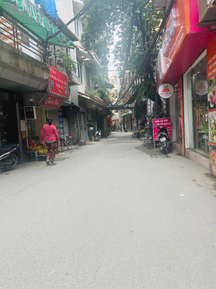 Nhà phố Mễ Trì 45m² giá 13 tỷ - Kinh doanh sầm uất, oto vào nhà!