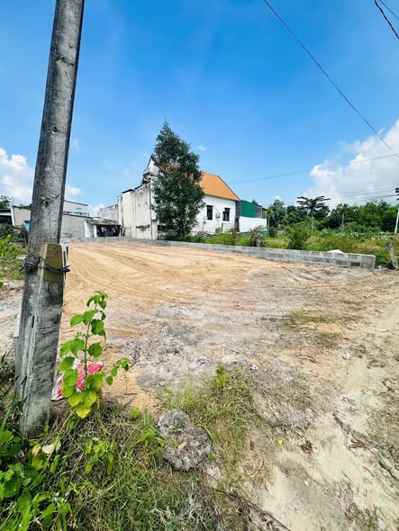 Đất trung tâm Thị xã Lagi 217m² giá 1.9 tỷ - An ninh và tiện ích đầy đủ!