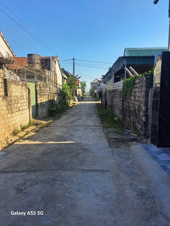 Đất Xóm 4 Diễn Hùng 236m² giá 1.5 tỷ - Ô tô vào đất, phong thủy tốt!