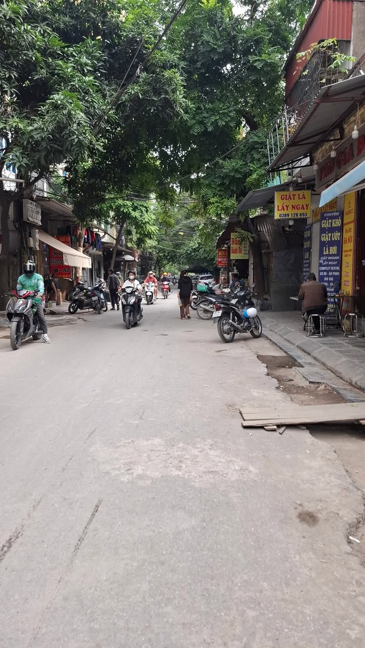 Nhà 6 tầng chính chủ tại Thanh Xuân Bắc 26m² giá 6 tỷ - Ô tô đỗ cửa, thuận tiện sinh hoạt!