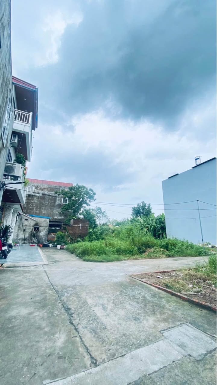 Đất nền lô góc Phường An Dương 45.5m² giá 1.7 tỷ - Vị trí đắc địa ngay bờ hồ Rế!