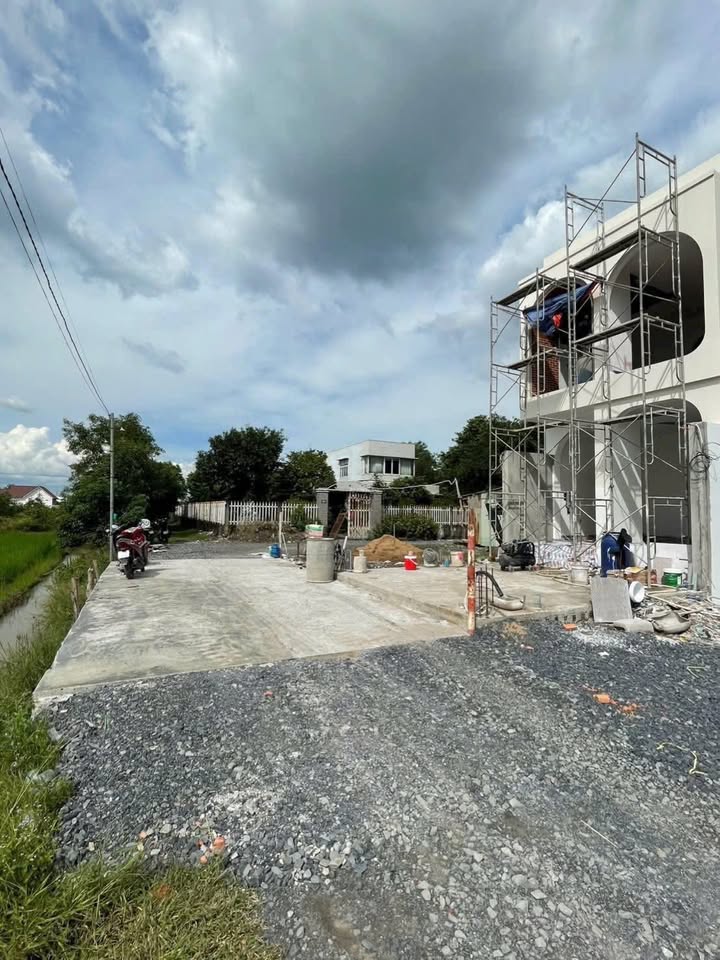 Đất Tân Bửu Bến Lức 120m² giá 1.5 tỷ - Chính chủ cần bán gấp!