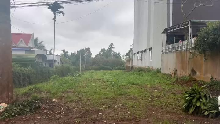 Mặt tiền Nguyễn Trung Trực Buôn Hồ 500m² giá 3.99 tỷ - Đầu tư lý tưởng!