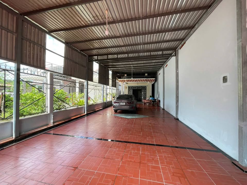 Nhà cho thuê Hòa Lợi, Bến Cát 250m² giá 8 triệu - Phù hợp ở và kinh doanh!