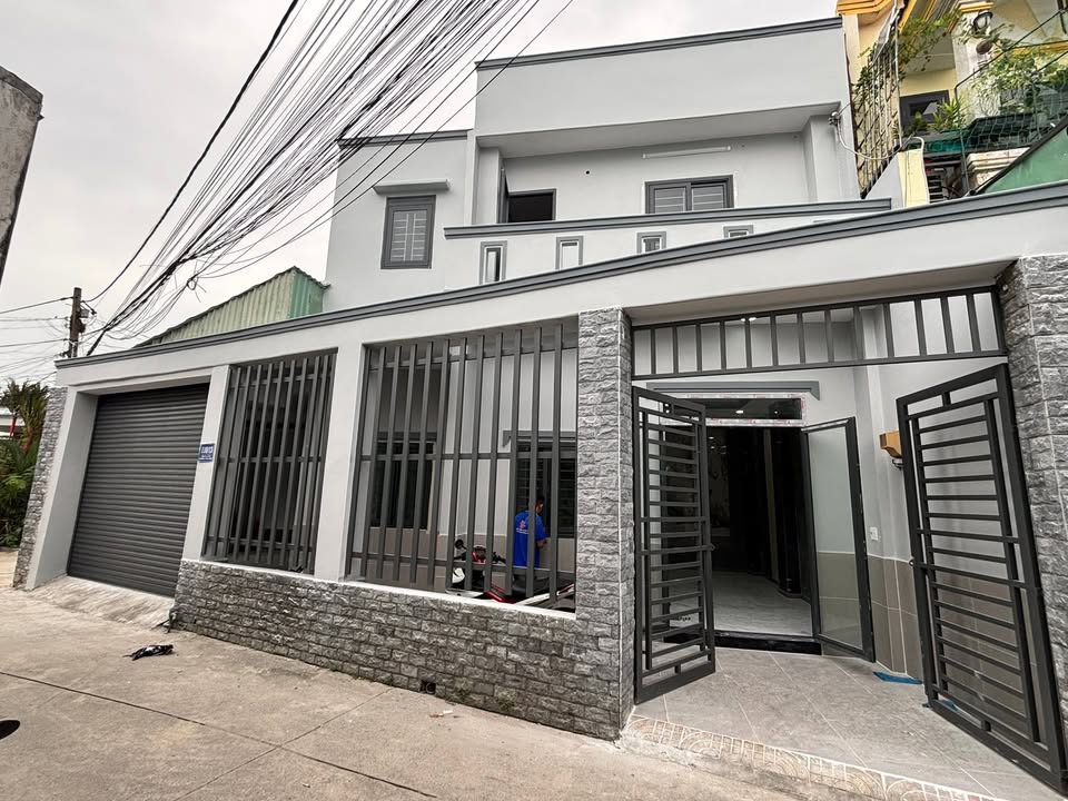 Nhà bán Dĩ An 76m² giá 3.999 tỷ - Vị trí đẹp gần trung tâm y tế!