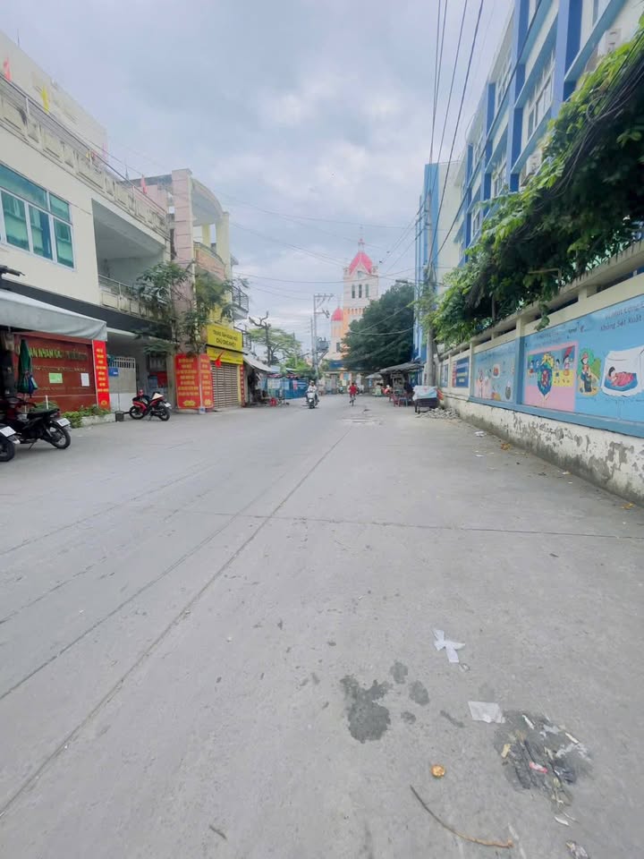 Nhà phố Xóm Chiếu Quận 4, diện tích 89m² giá 9.3 tỷ - Đầu tư sinh lời ổn định!