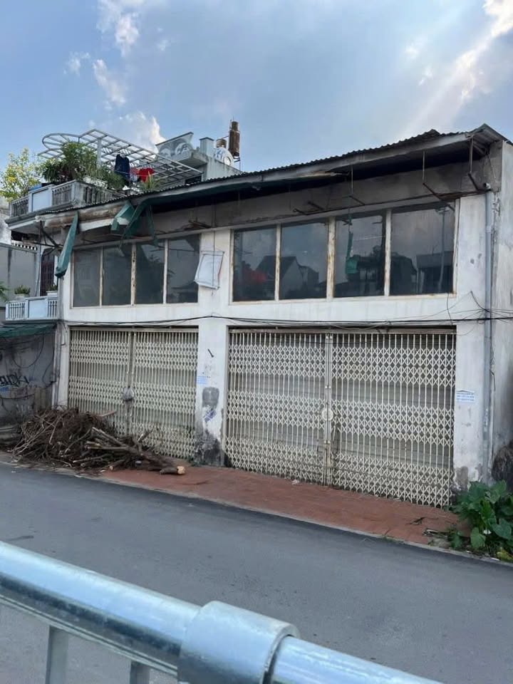 Nhà mặt phố Âu Cơ, Nhật Tân, 200m² - Thích hợp kinh doanh ăn uống!