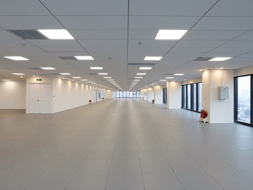 Văn phòng cho thuê tại Dịch Vọng Hậu 600m² - Thiết kế sang trọng, giá chỉ từ 15$/m²!