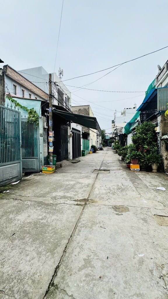 Bán đất tặng nhà quận Bình Tân 130m² giá 7,1 tỷ - Đường Liên Khu 56, an ninh tuyệt đối!