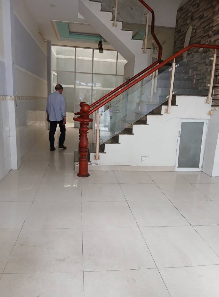 Nhà nguyên căn Hương lộ 2, Bình Tân 64m² giá 10 triệu - Thuận tiện ô tô vào tận nơi!