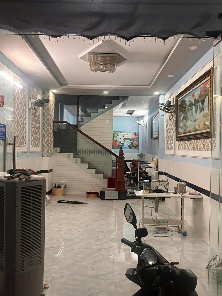 Nhà nguyên căn Bình Tân 80m² chỉ 6.5 triệu - Hẻm ô tô rộng rãi!