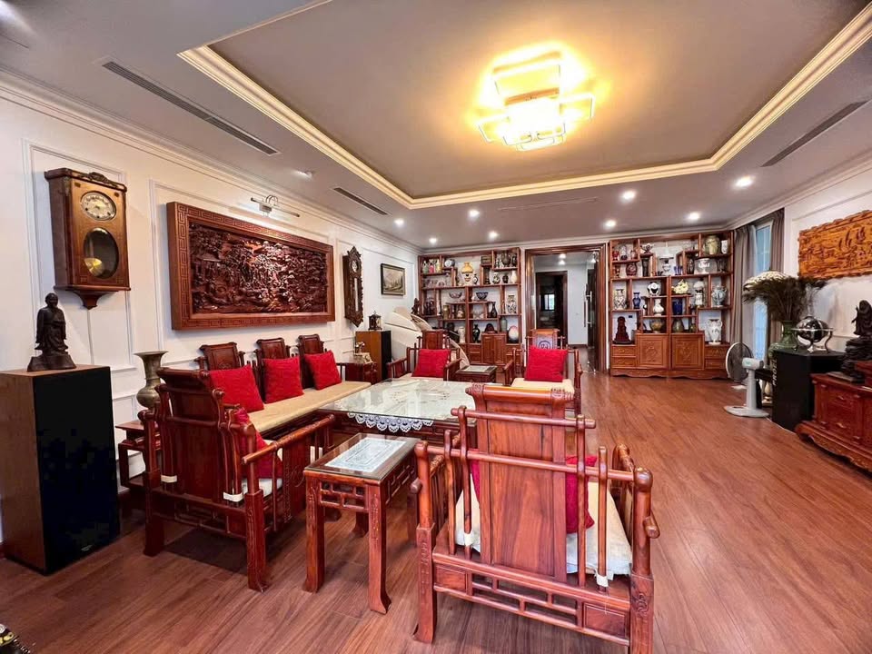 Biệt thự 5,5 tầng LÔ GÓC Waterfront Cầu Rào 2 140m² giá 28 tỷ - Sẵn sàng vào ở!