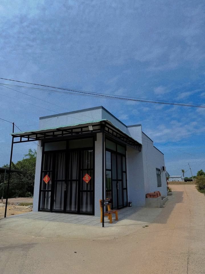 Nhà đẹp Châu Thành Tây Ninh 100m² giá 575 triệu - Hạ giá sốc từ chính chủ!