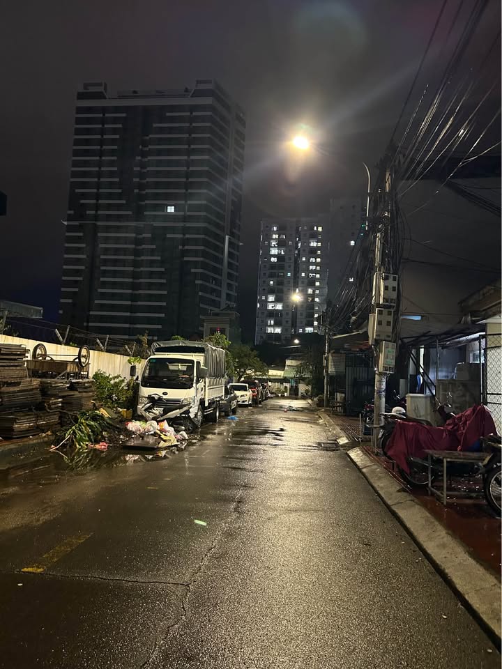 Nhà hẻm Hoàng Văn Thụ, Quang Trung, 100m² giá 5.5 tỷ - Sổ đỏ chính chủ