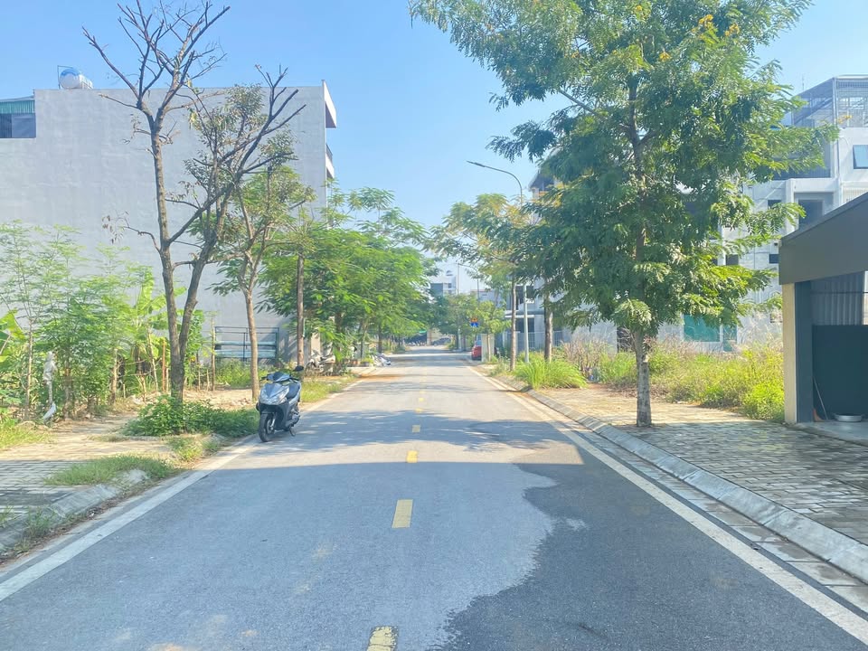 Đất nền Việt Trì 90m² giá 6 tỷ - Vị trí đẹp, đầu tư lý tưởng!