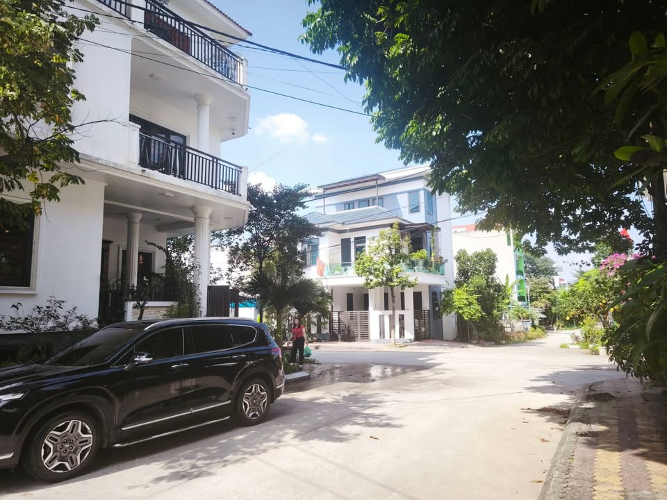 Đất nền Tân Dân Việt Trì 90m² giá 4 tỷ - Khu dân cư đông đúc, tiện ích đầy đủ!