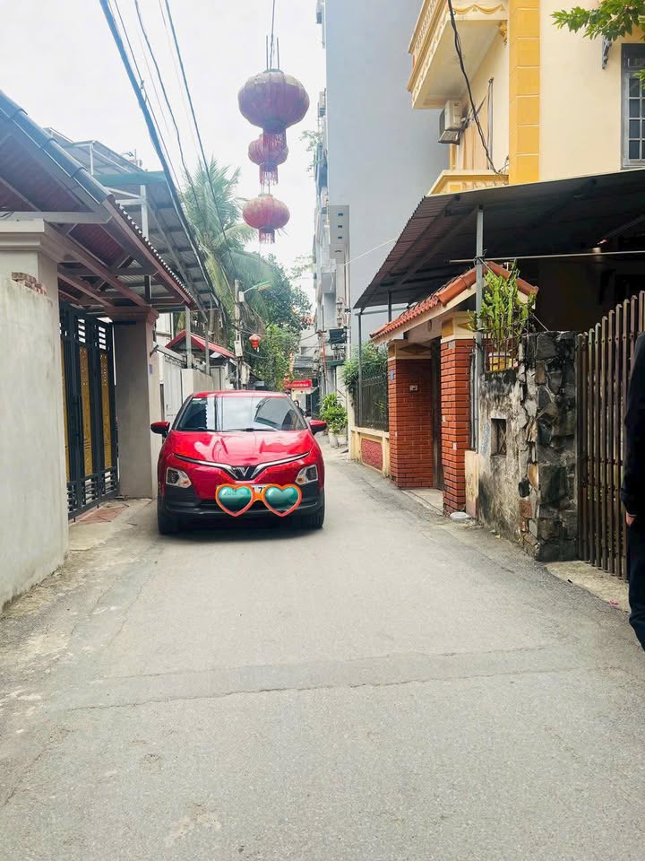 Nhà phố Ngọc Thụy 30m² giá 5.7 tỷ - Cơ hội vàng cho gia đình bạn!