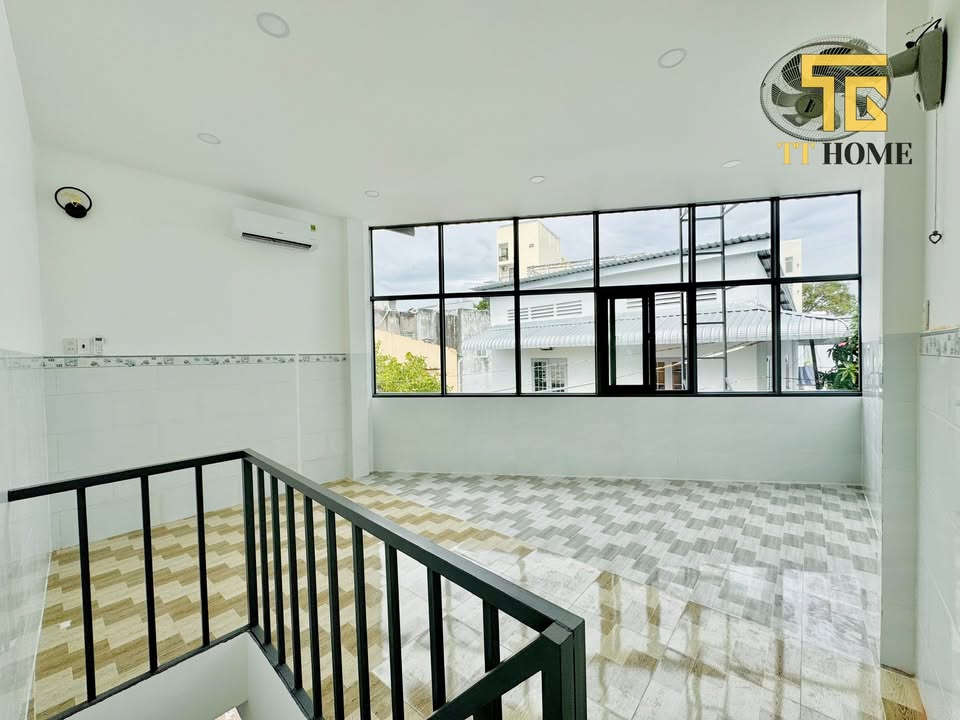 Cho thuê Mini House 1 trệt 1 lầu đường Hoàng Văn Thụ, chỉ 4 triệu/tháng - Gần TTTM Cái Khế!